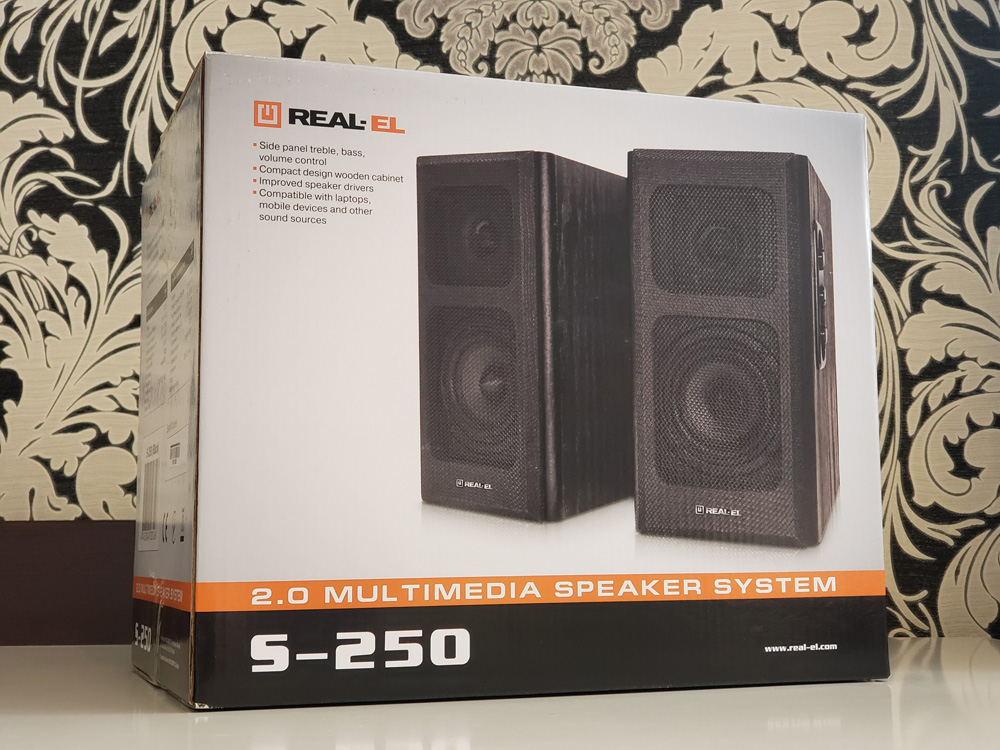 REAL-EL S-250 Фото упаковки колонок REAL-EL S-250