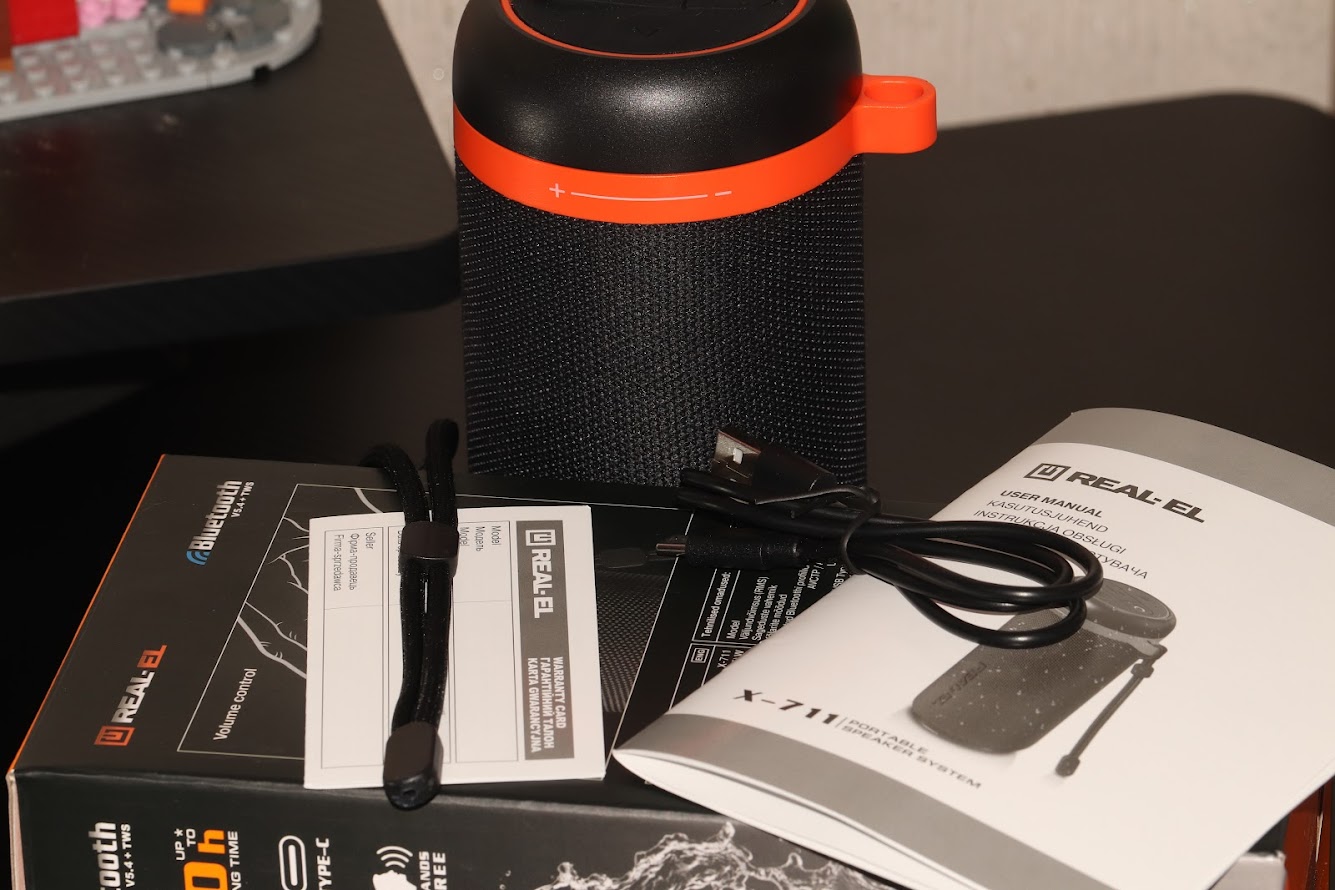 REAL-EL_X-711_portable_acoustics