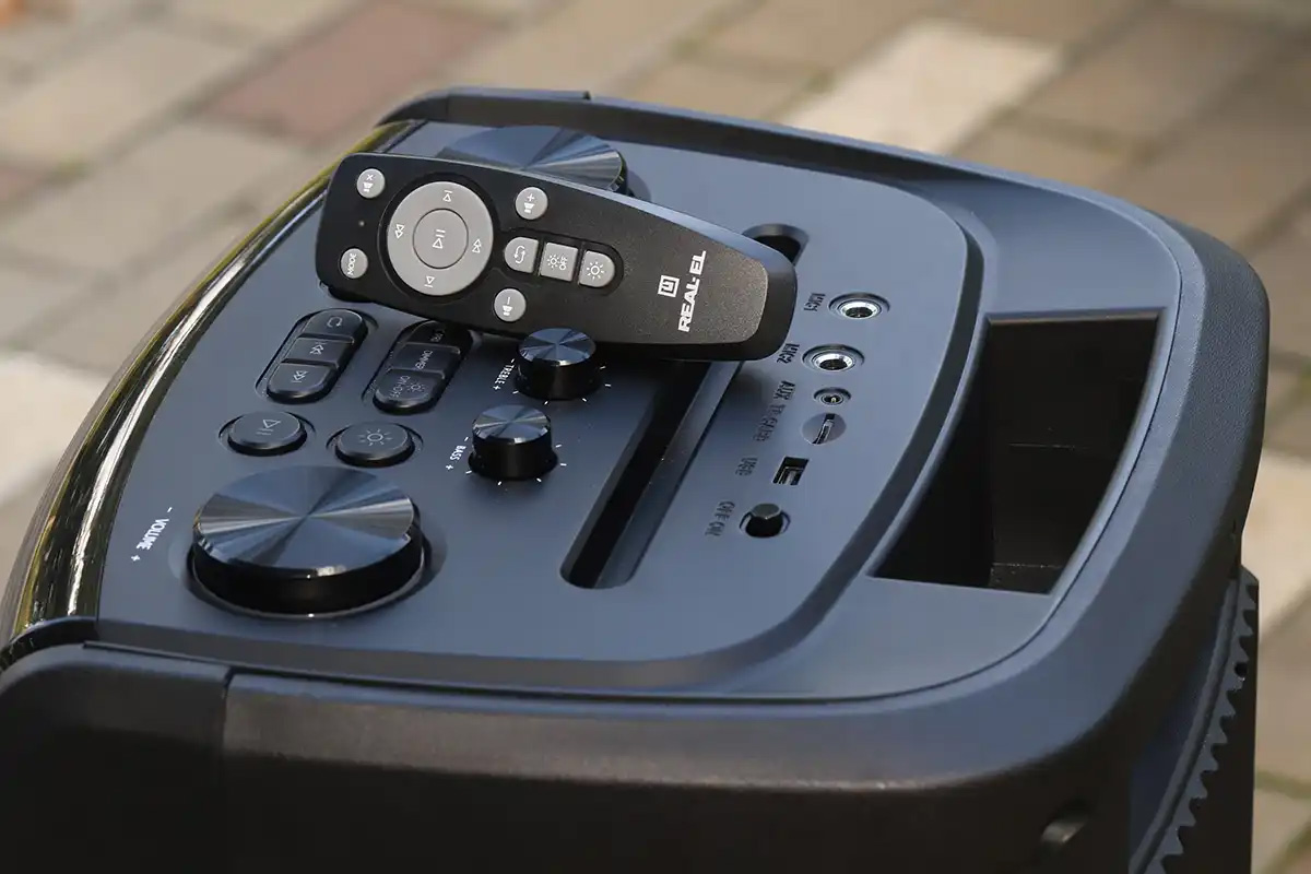 REAL-EL_X-797_portable_acoustics