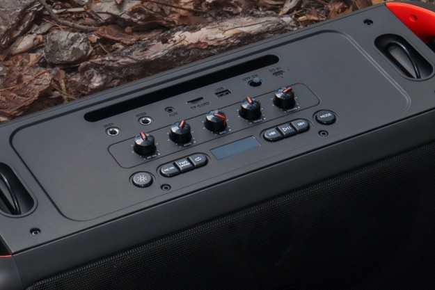 REAL-EL_X-795_portable_acoustics