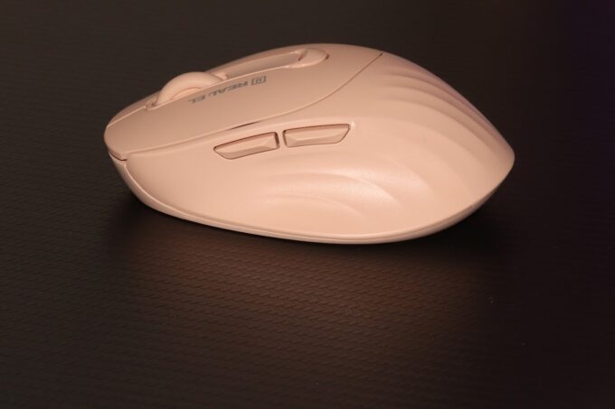 Wireless-optical-mouse-REAL-EL RM-370W
