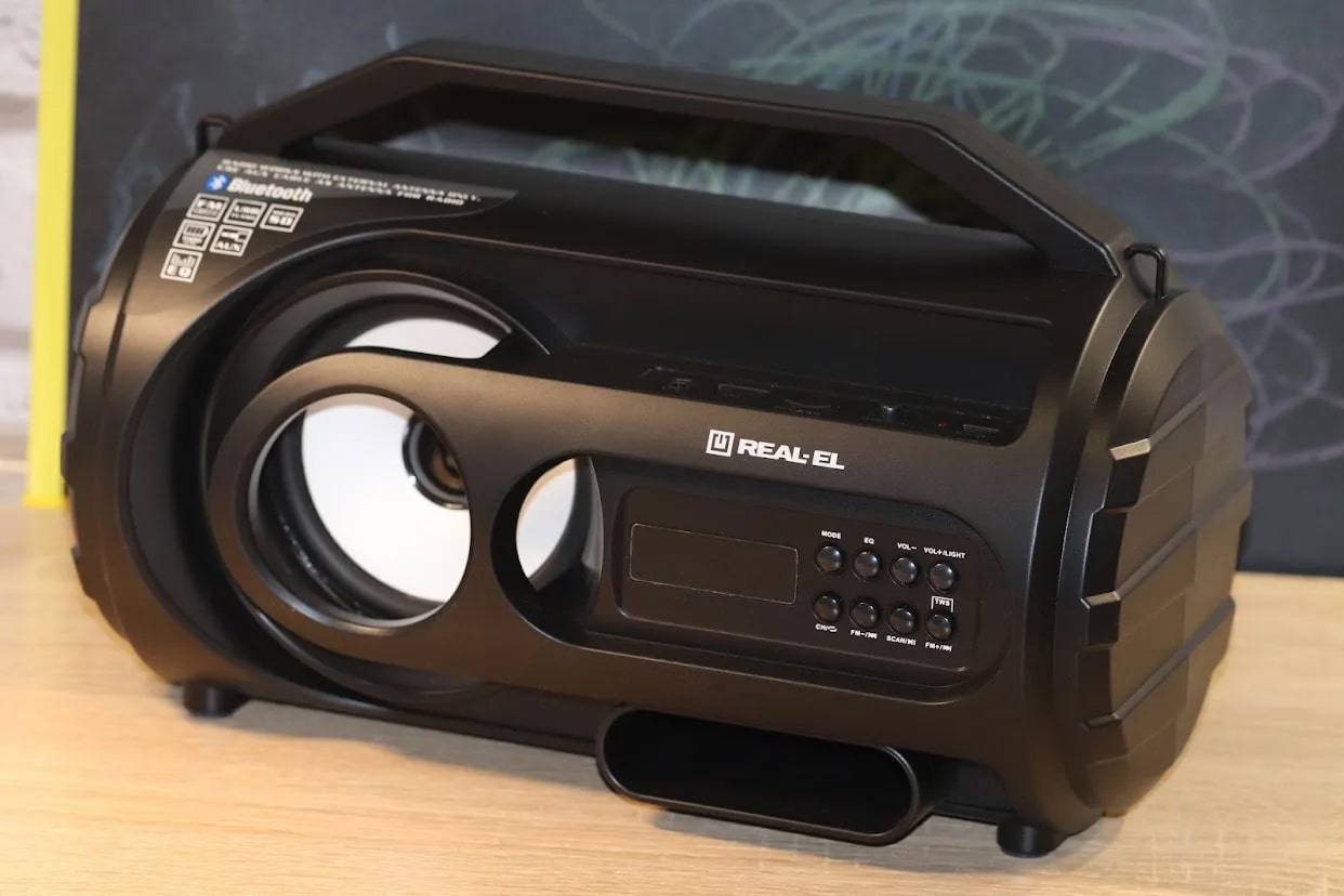 ergonomika-kolonki-REAL-EL-X-710