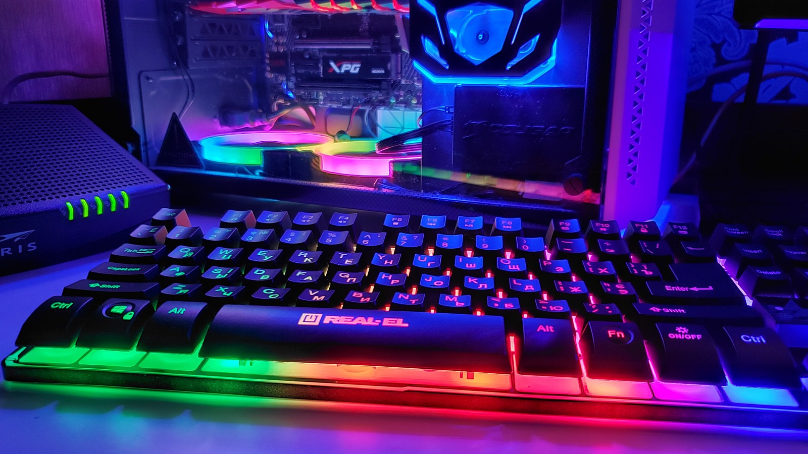 Фото клавіатури REAL-EL Gaming 8710 TKL Backlit