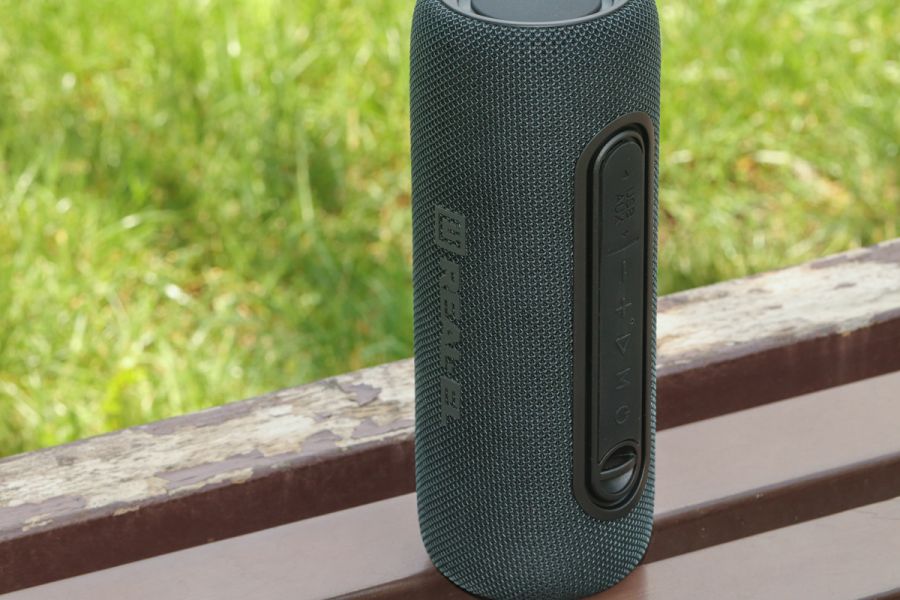 REAL-EL_X-715_portable_acoustics