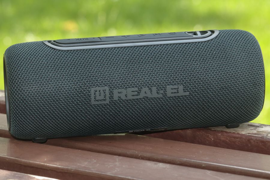 REAL-EL_X-715_portable_acoustics
