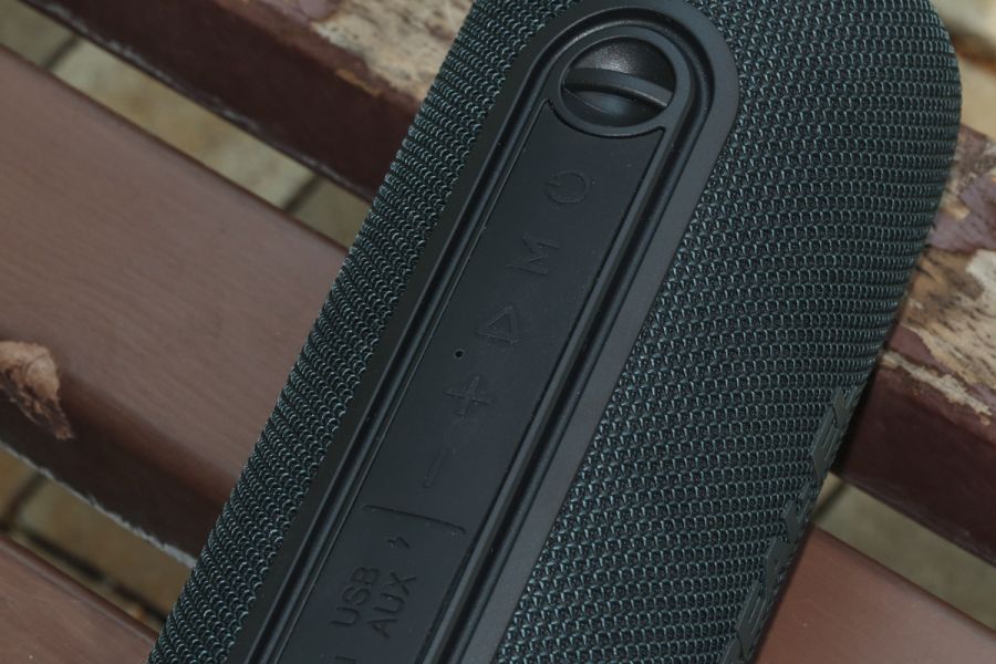 REAL-EL_X-715_portable_acoustics