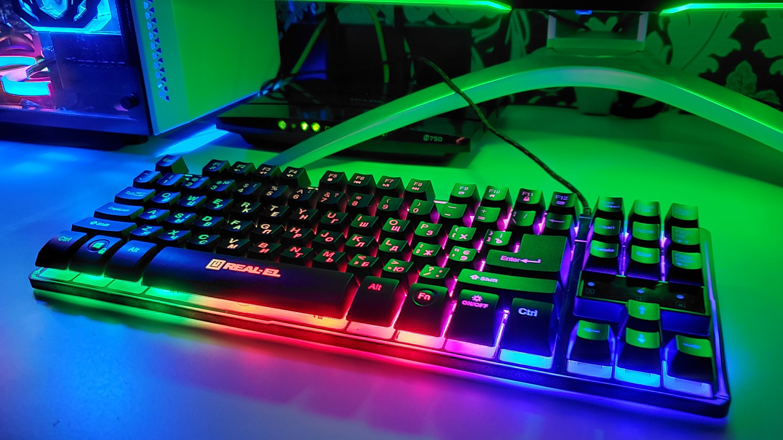 Фото підсвічування клавіатури REAL-EL Gaming 8710 TKL Backlit