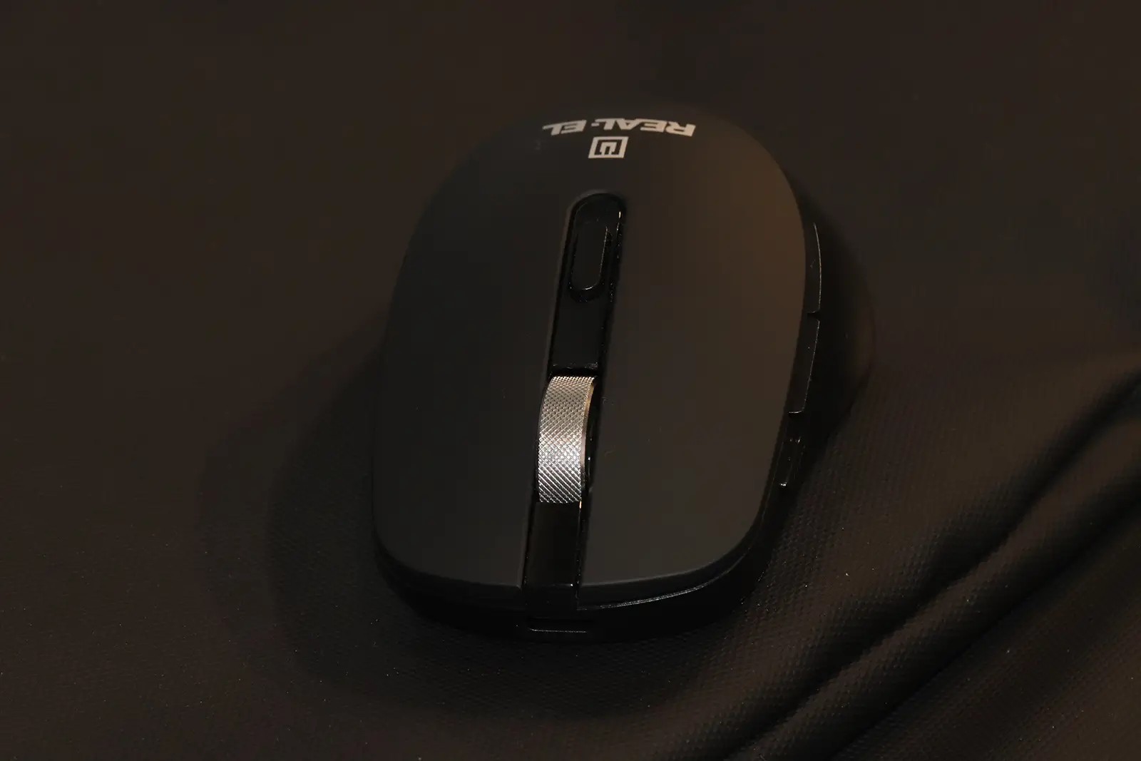 bezdrotova_myshka_REAL-EL_RM-380W