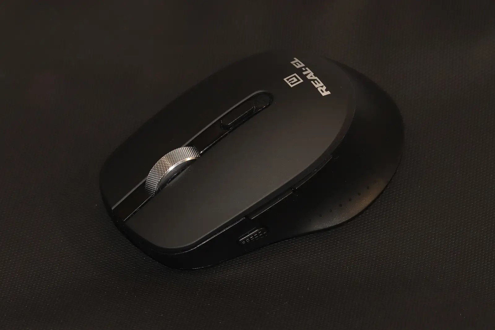 bezdrotova_myshka_REAL-EL_RM-380W